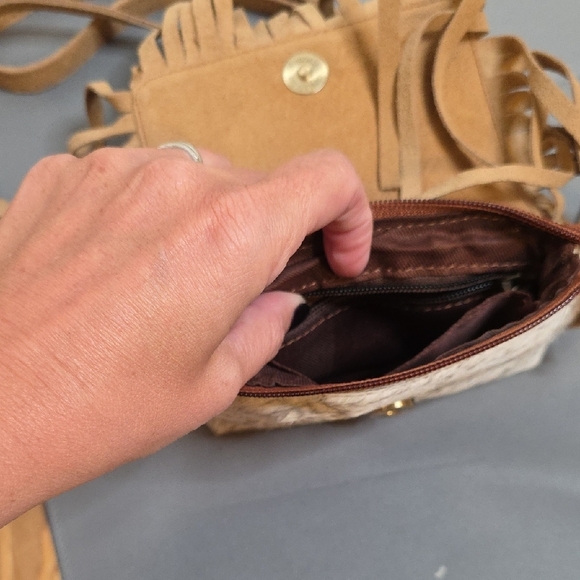 Fringe Tan and Cream Calf Hair Leather Women's Bag - Picture 3 of 6